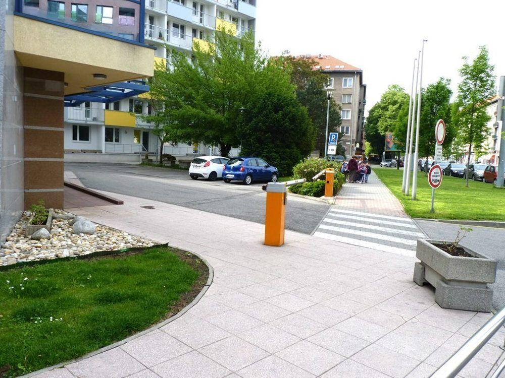 Garni G Hotel Bratislava Exterior foto